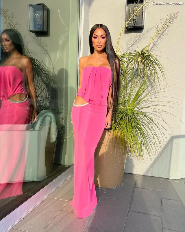 Nicole Scherzinger photo 11 of 1187
