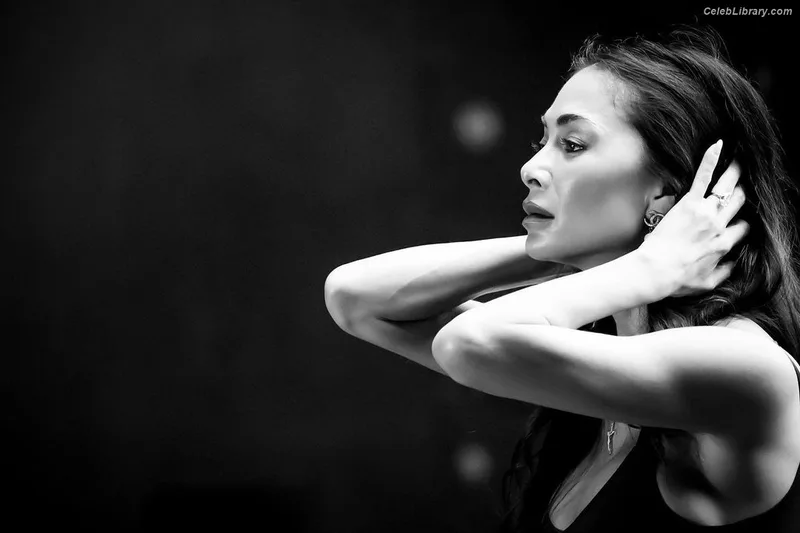 Nicole Scherzinger photo 17 of 1187