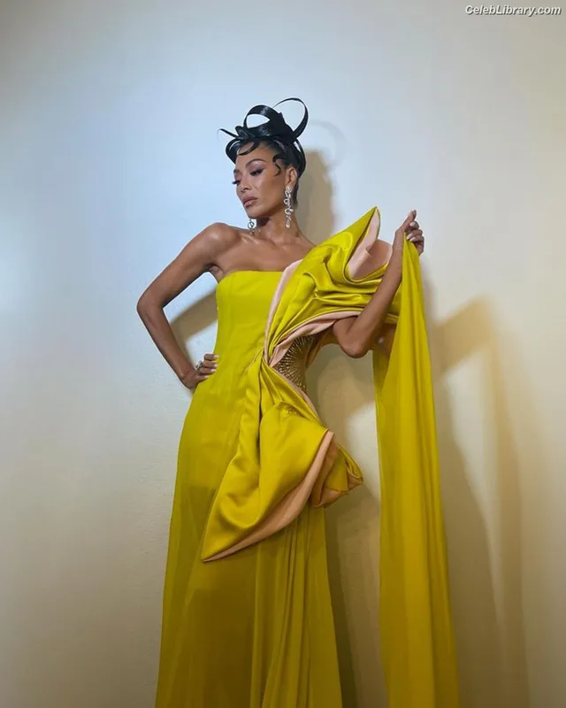Nicole Scherzinger photo 9 of 1187