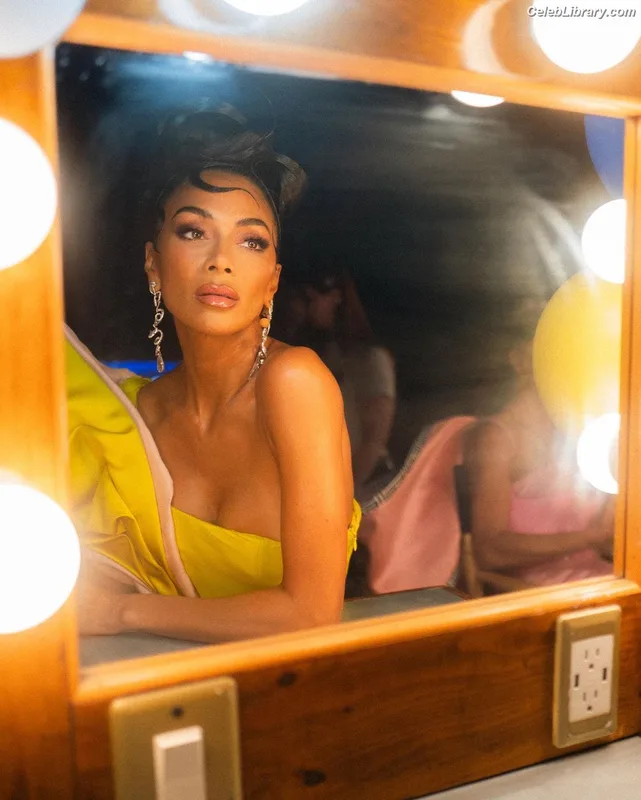 Nicole Scherzinger photo 13 of 1187