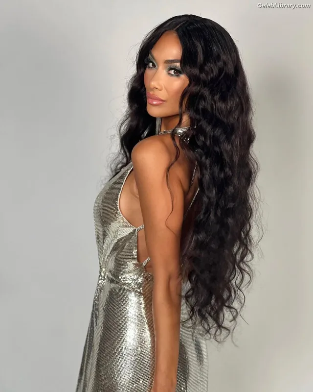 Nicole Scherzinger photo 16 of 1187