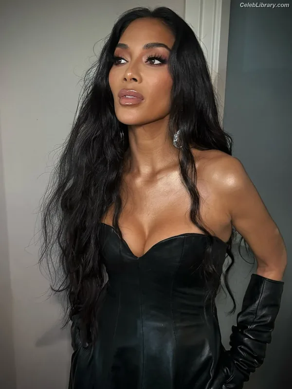 Nicole Scherzinger photo 20 of 1187