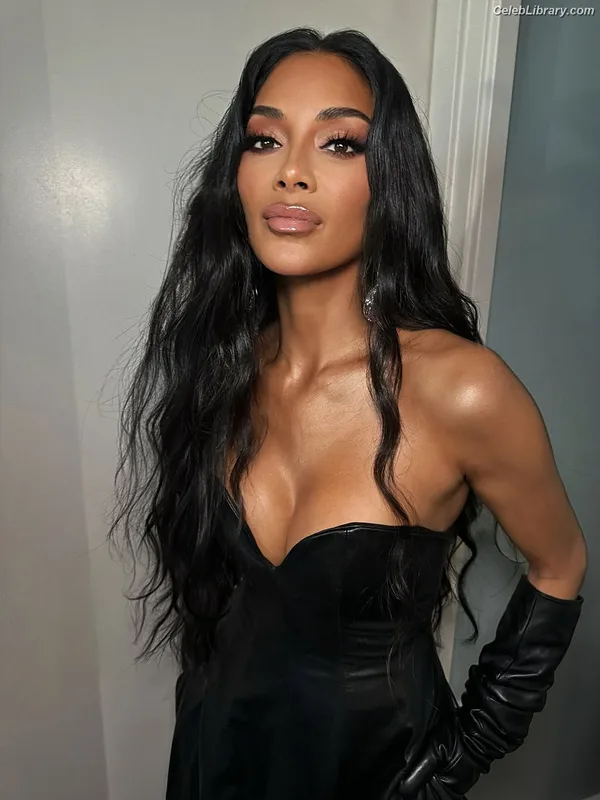 Nicole Scherzinger photo 21 of 1187