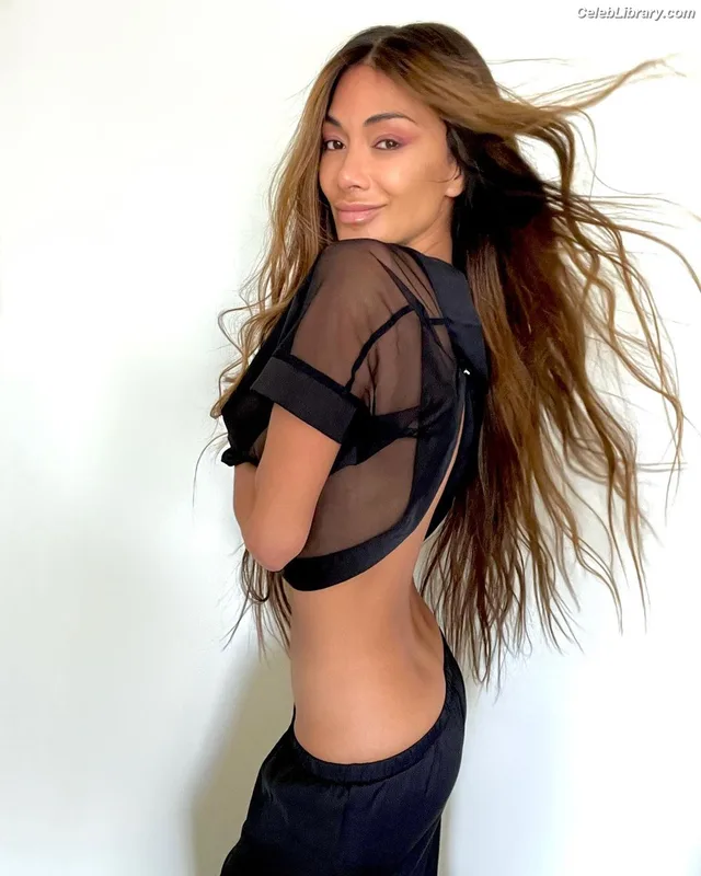 Nicole Scherzinger photo 13 of 1187