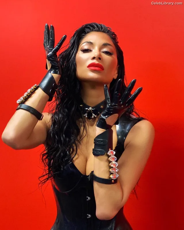 Nicole Scherzinger photo 22 of 1187