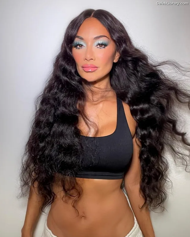 Nicole Scherzinger photo 12 of 1187