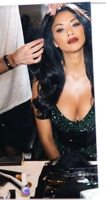 Nicole Scherzinger photo 24 of 1187