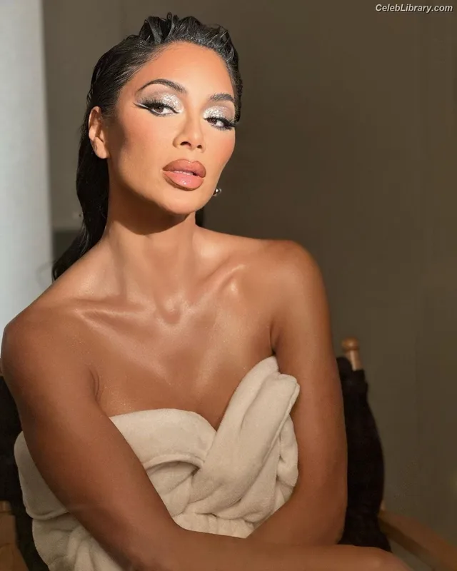 Nicole Scherzinger photo 5 of 1187