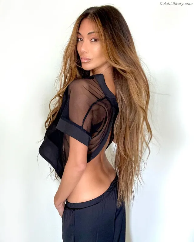 Nicole Scherzinger photo 15 of 1187