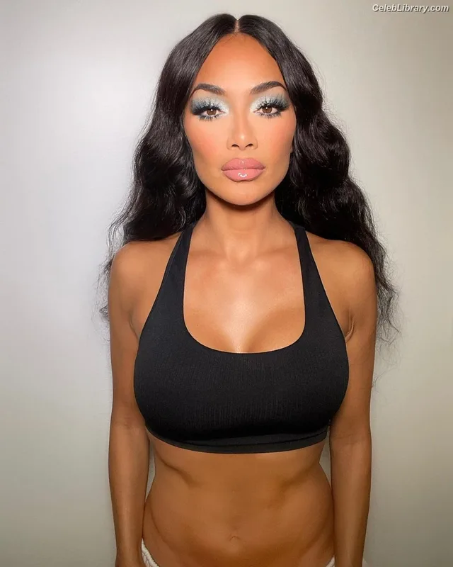 Nicole Scherzinger photo 18 of 1187