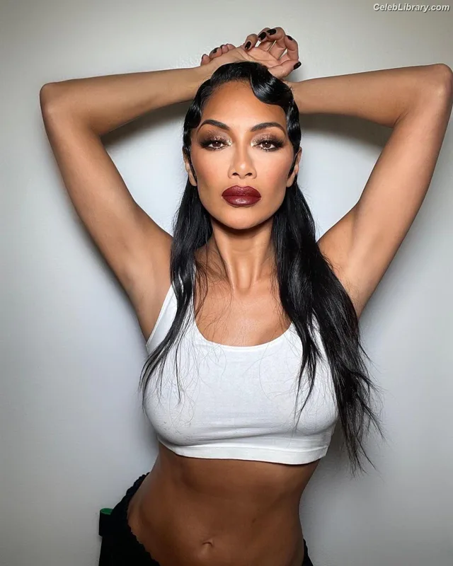 Nicole Scherzinger photo 12 of 1187