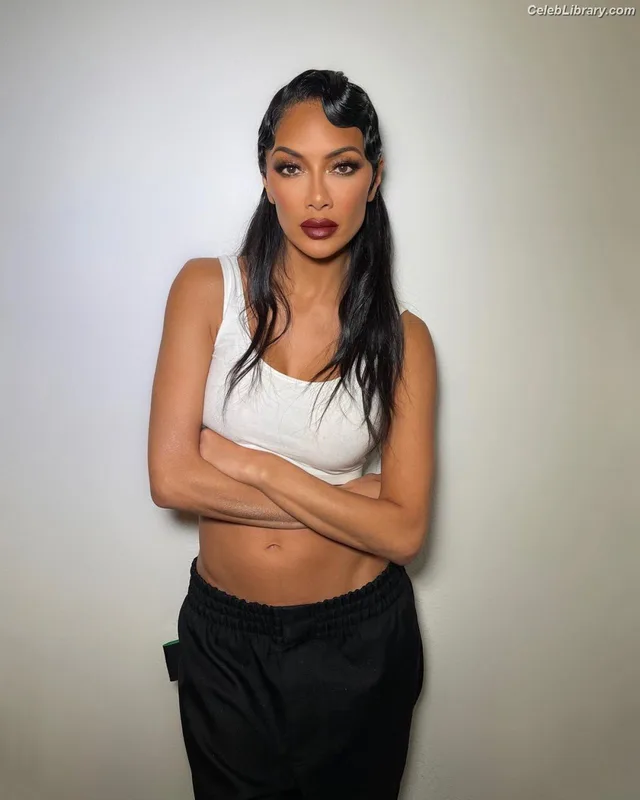 Nicole Scherzinger photo 16 of 1187