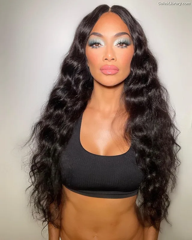 Nicole Scherzinger photo 19 of 1187