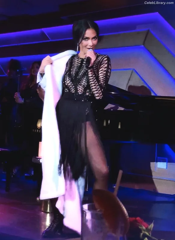 Nicole Scherzinger photo 8 of 1187