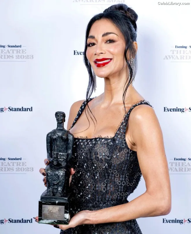 Nicole Scherzinger photo 17 of 1187