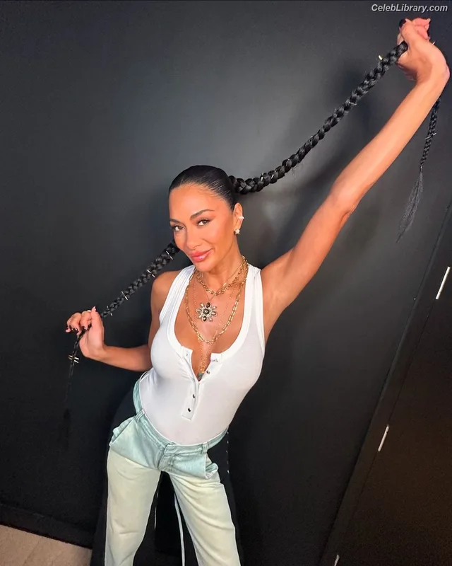 Nicole Scherzinger photo 2 of 1187