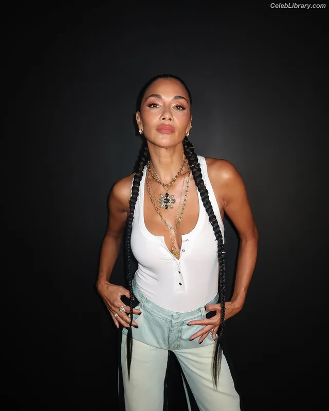 Nicole Scherzinger photo 4 of 1187