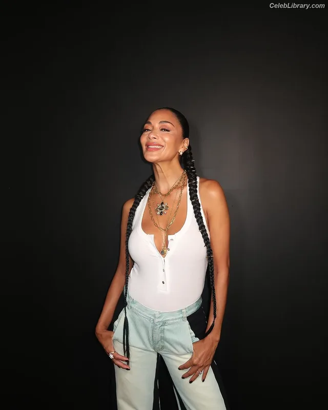 Nicole Scherzinger photo 5 of 1187
