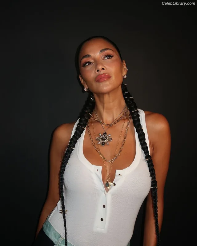 Nicole Scherzinger photo 12 of 1187
