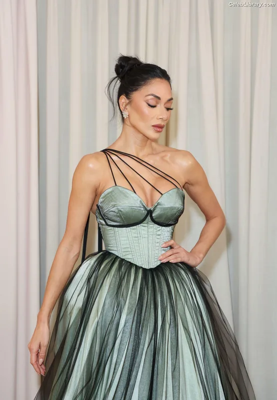 Nicole Scherzinger photo 18 of 1187