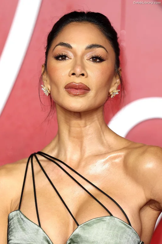 Nicole Scherzinger photo 3 of 1187