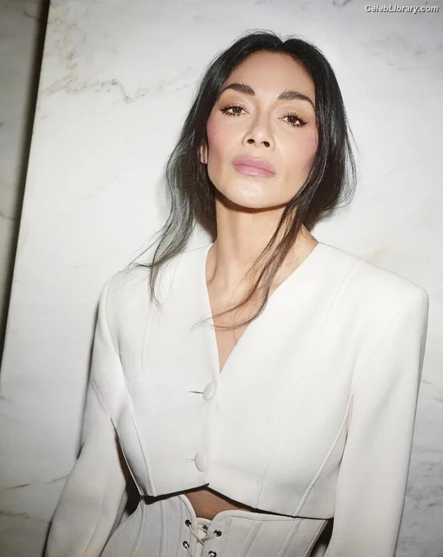 Nicole Scherzinger photo 9 of 1187