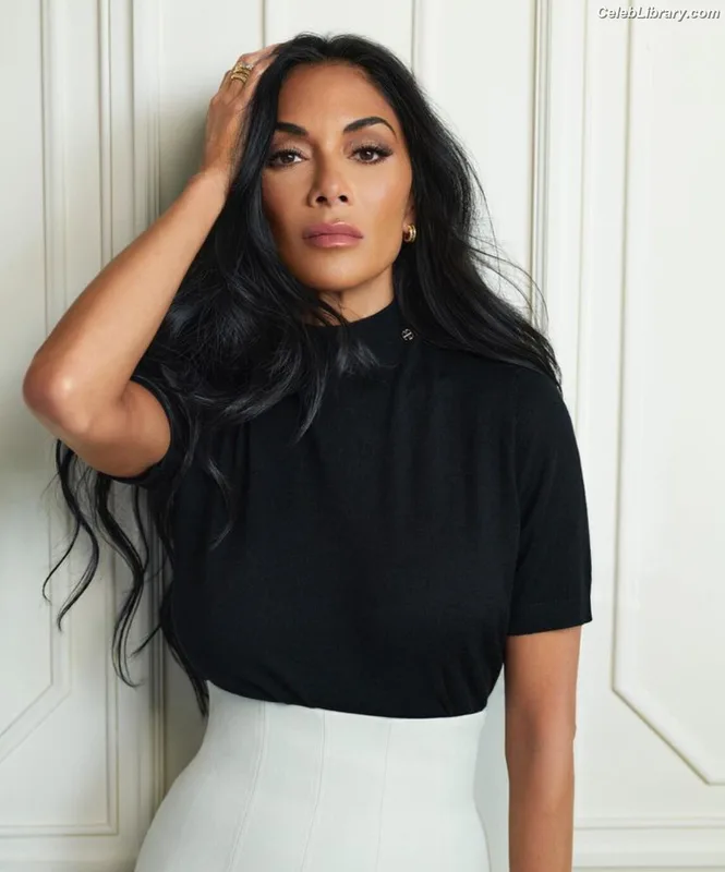 Nicole Scherzinger photo 7 of 1187