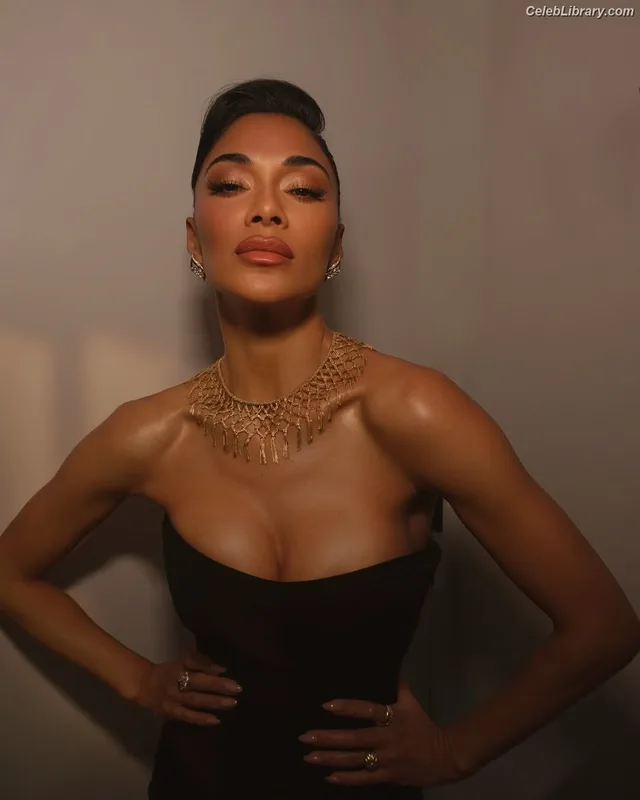Nicole Scherzinger photo 19 of 1187