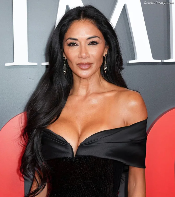 Nicole Scherzinger photo 1 of 1187