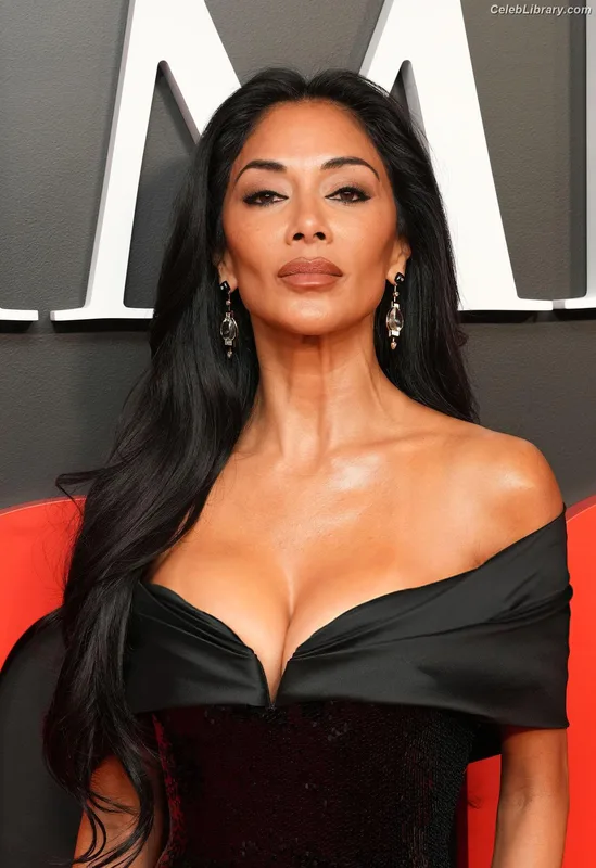 Nicole Scherzinger photo 2 of 1187