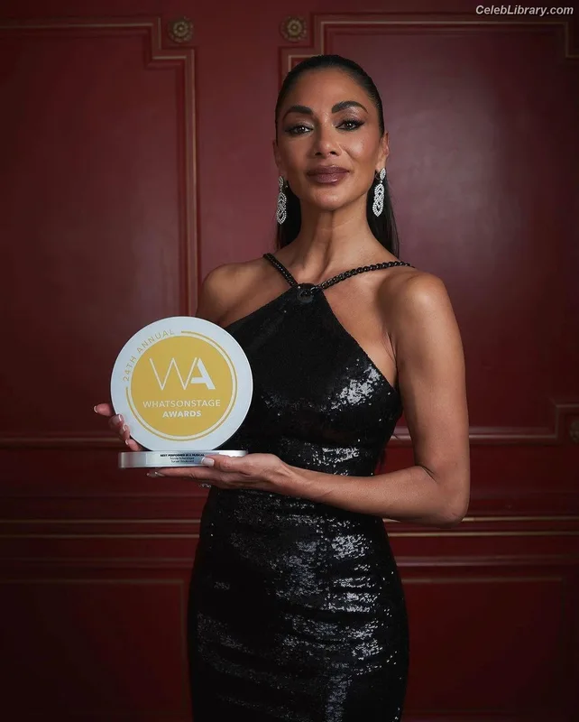 Nicole Scherzinger photo 12 of 1187