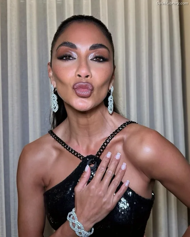 Nicole Scherzinger photo 19 of 1187
