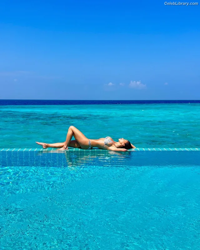 Nicole Scherzinger photo 12 of 1187