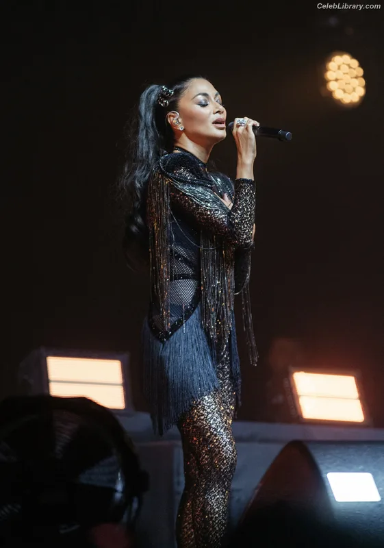 Nicole Scherzinger photo 3 of 1187