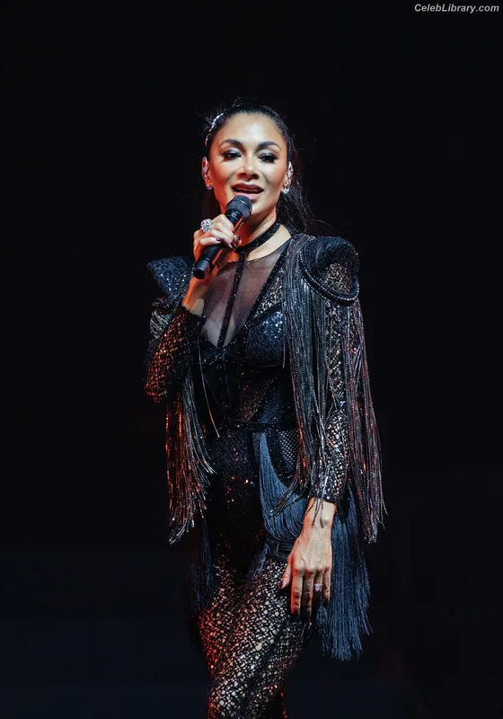 Nicole Scherzinger photo 4 of 1187