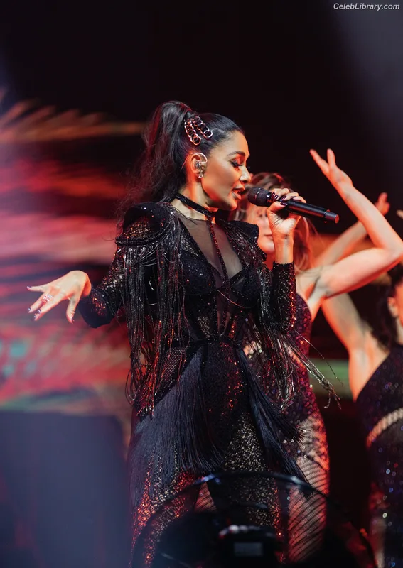 Nicole Scherzinger photo 9 of 1187