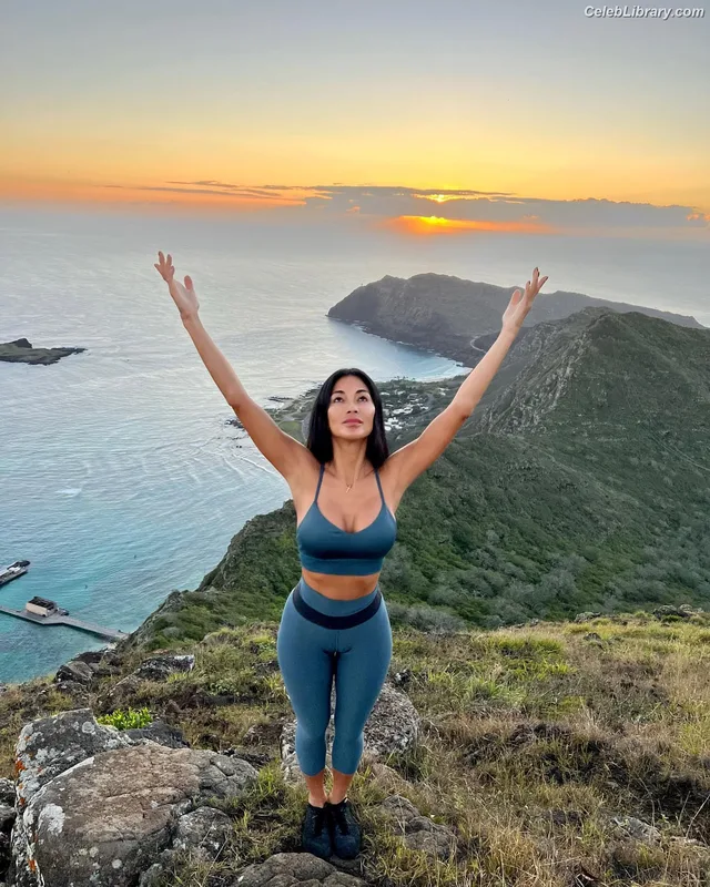 Nicole Scherzinger photo 17 of 1187