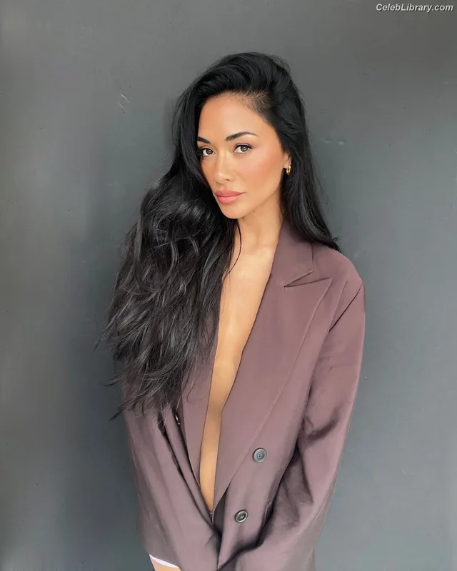 Nicole Scherzinger photo 9 of 1187