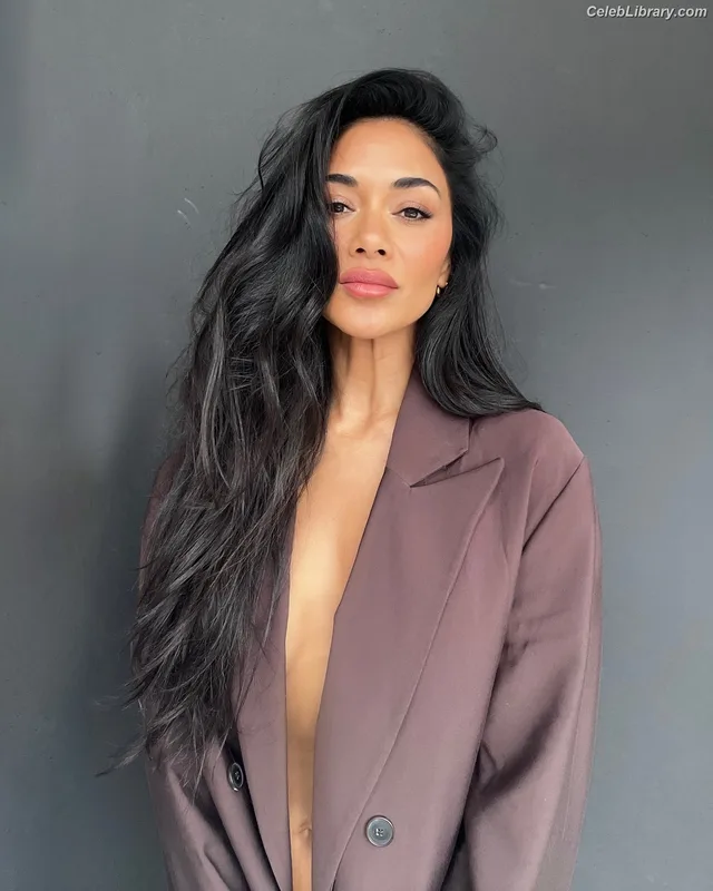 Nicole Scherzinger photo 10 of 1187