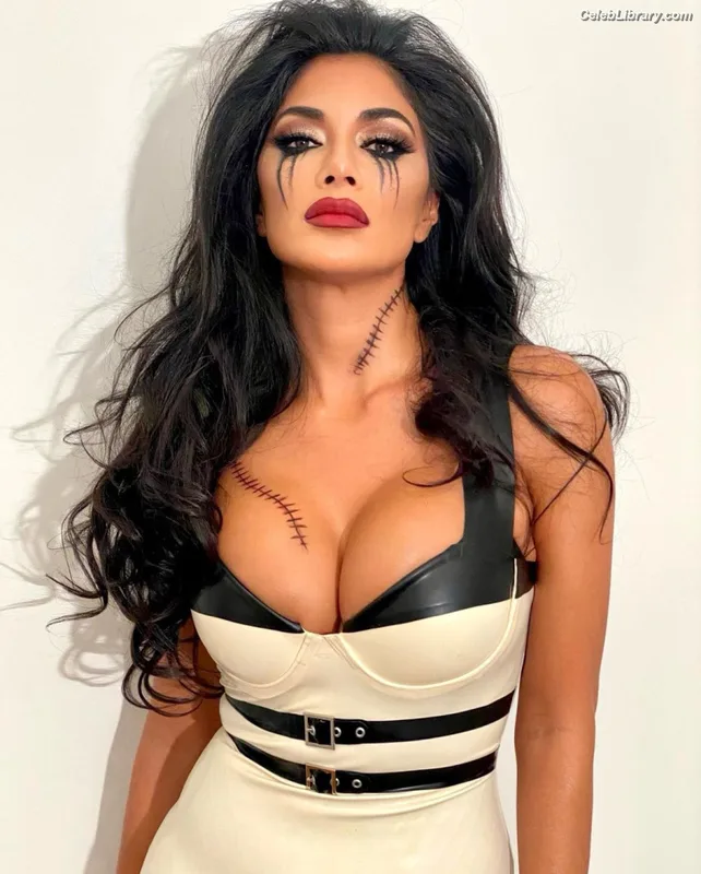 Nicole Scherzinger photo 11 of 1187