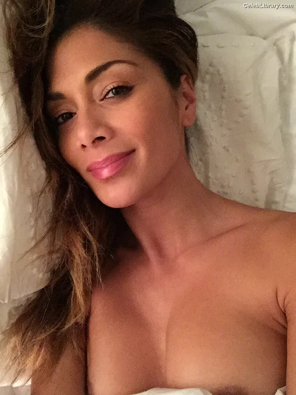 Nicole Scherzinger photo 16 of 1187