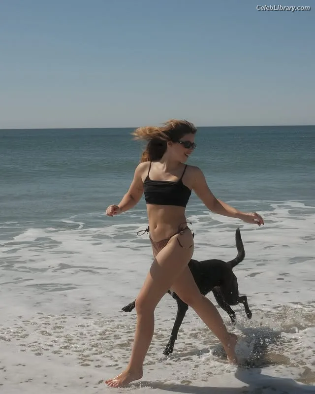 Nicole Wallace photo 9 of 258