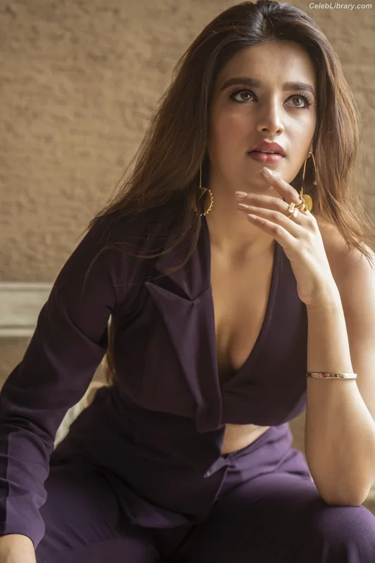 Nidhhi Agerwal photo 6 of 100