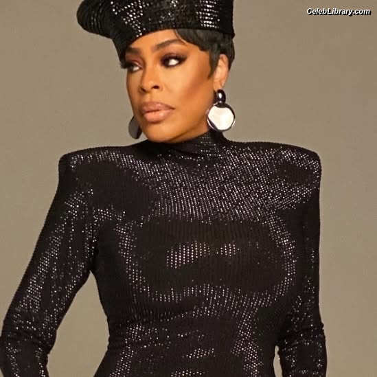Niecy Nash photo 22 of 153