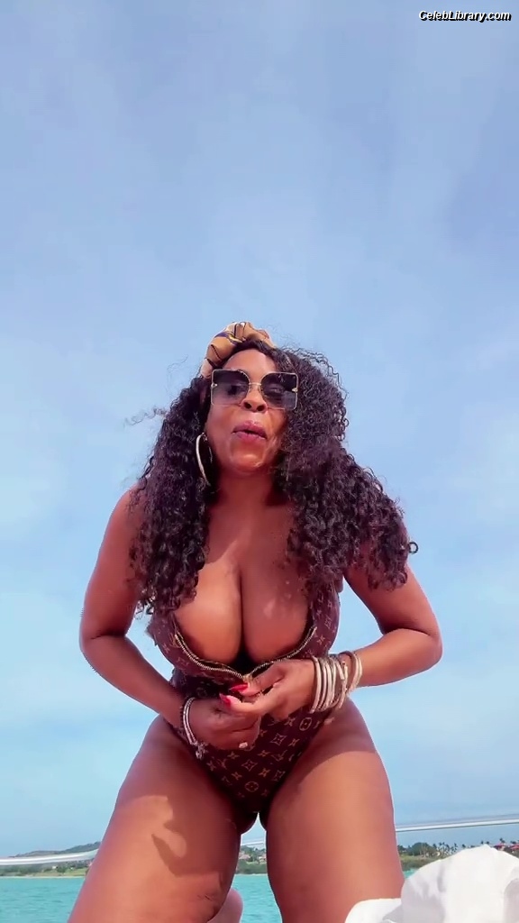 Niecy Nash photo 7 of 153