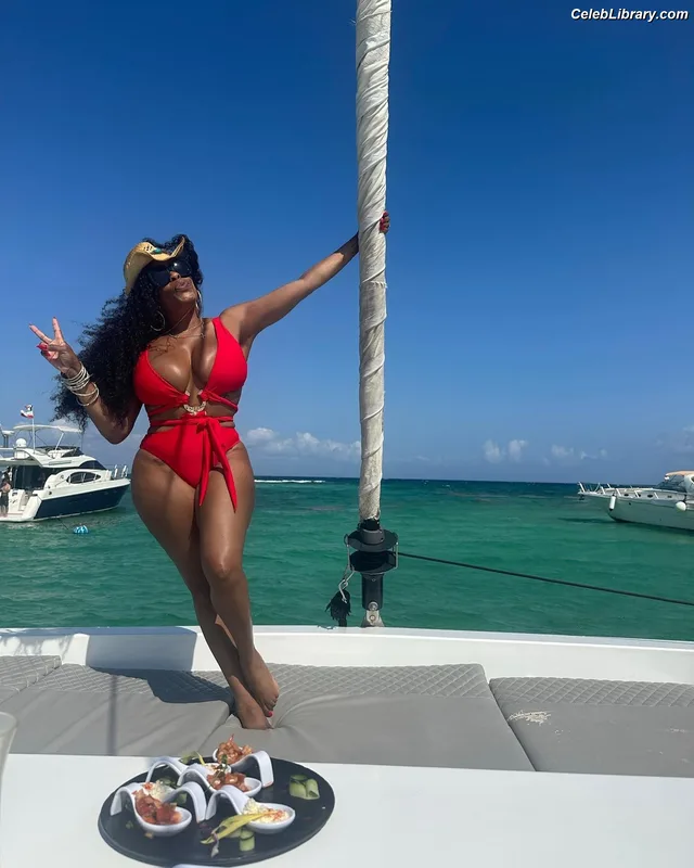 Niecy Nash photo 8 of 153