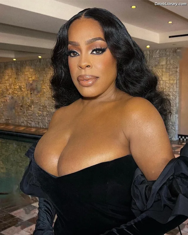 Niecy Nash photo 10 of 153