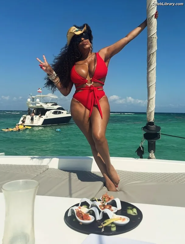Niecy Nash photo 14 of 153
