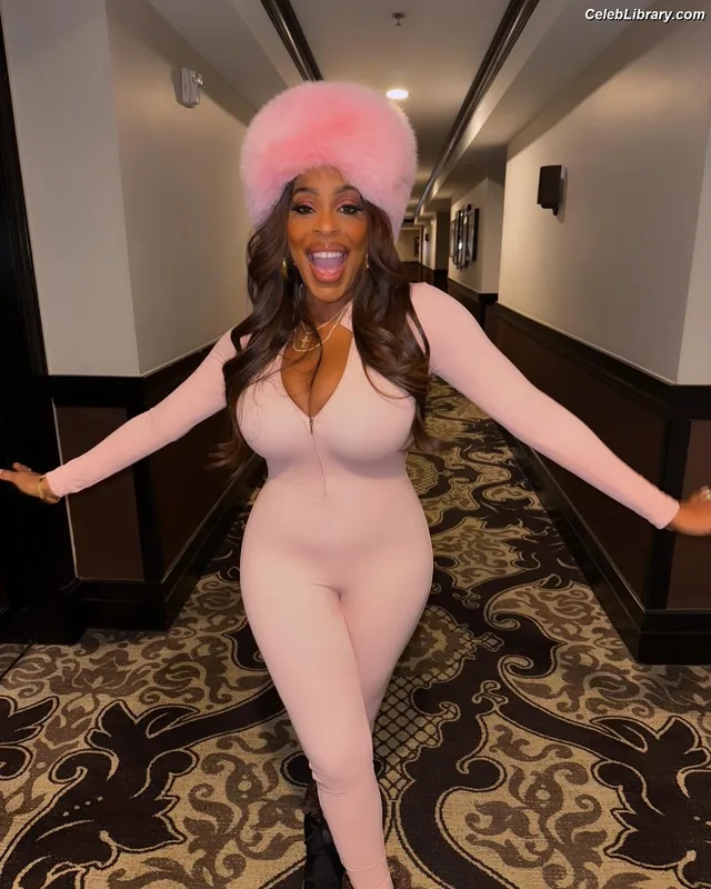 Niecy Nash photo 17 of 153
