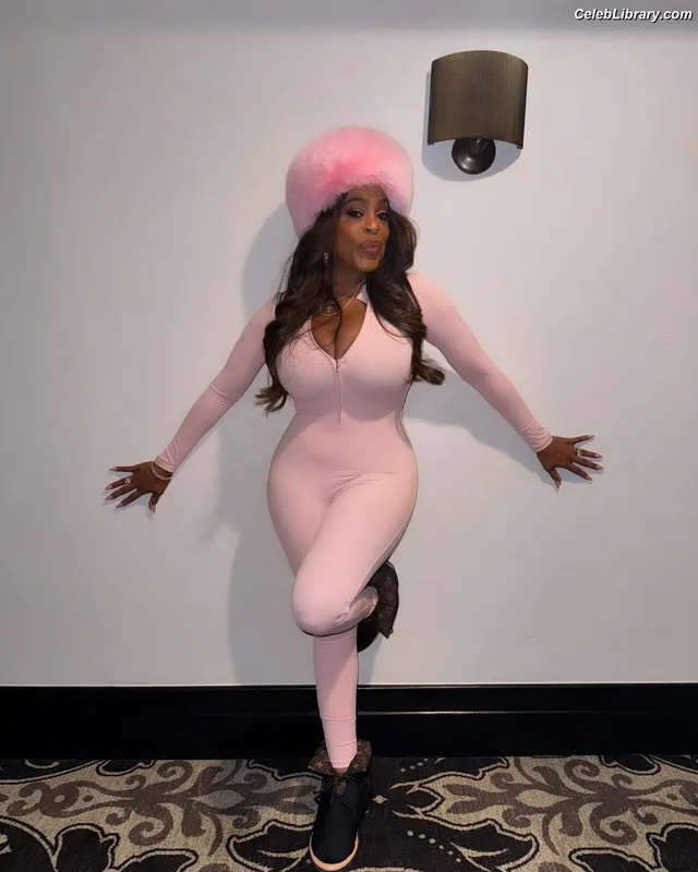 Niecy Nash photo 18 of 153